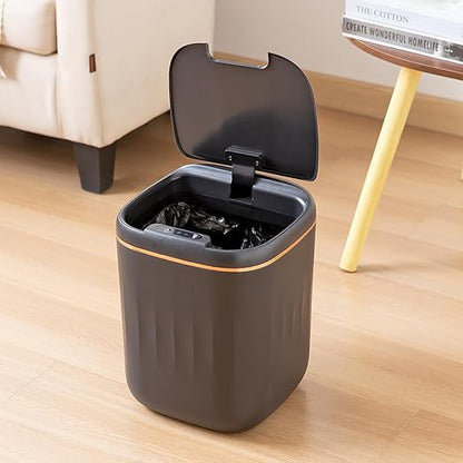 Touchless 20L Automatic Battery Operated Trash Can with Lid - 5.3 Gallon Bathroom Smart Trash Can with Motion Sensor (Includes Free Drawstring Trash Bags) (Black/Gold)